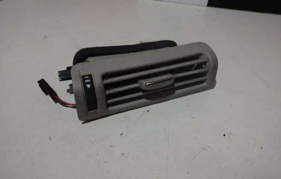 Audi A6 S6 C6 4F Rear air vent grill 4F0819384A