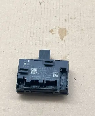 Volkswagen PASSAT B8 Other control units/modules 5Q4959592E 5Q4959592B A2C7494660200