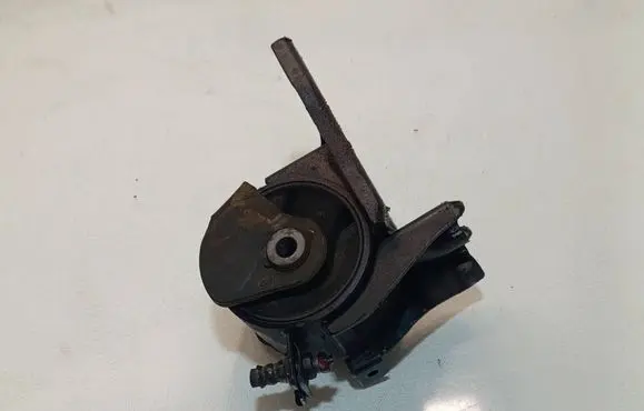 Hyundai Tucson JM Engine mount bracket 218142E400