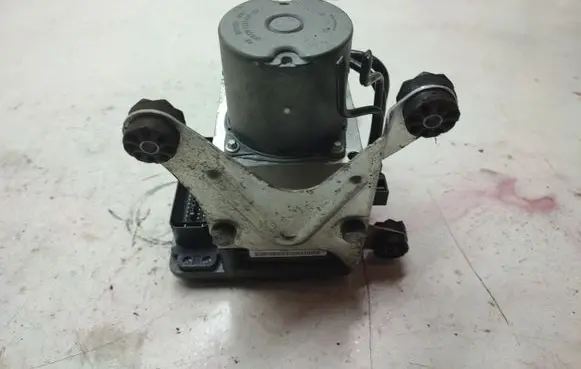 BMW 5 F10 F11 ABS Pump 6851374 6851376