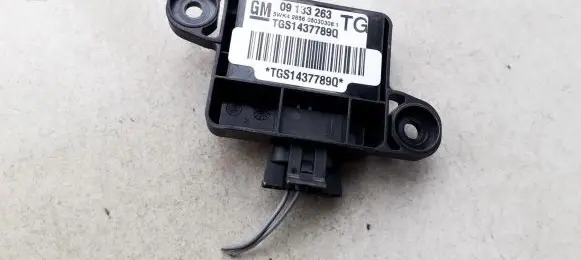Opel Zafira A Airbag deployment crash/impact sensor 09133263 5wk42856