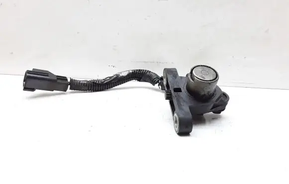 Volvo V70 Crankshaft position sensor 30637803