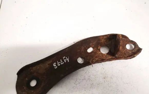 Honda Accord Engine mounting bracket