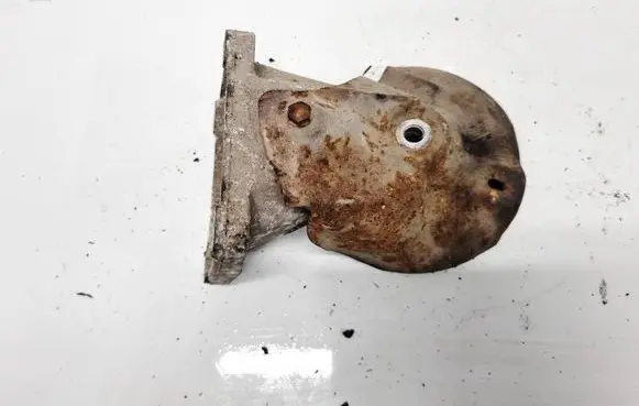 Mercedes-Benz C W202 Engine mounting bracket 