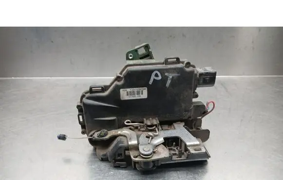 Seat Leon (1M) Rear door lock 117685104