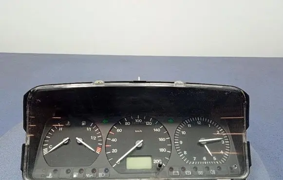 Volkswagen Transporter - Caravelle T4 Speedometer (instrument cluster) 7D0919850L