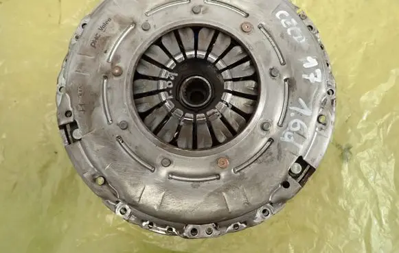 KIA Ceed Dual mass flywheel 