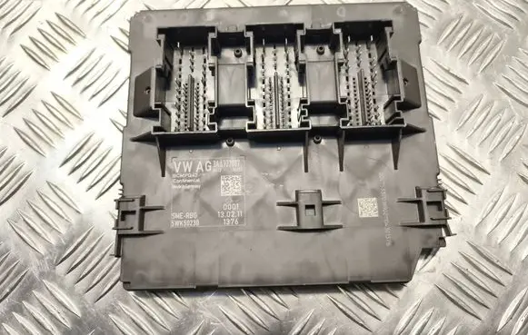 Volkswagen PASSAT B7 Other control units/modules 3AA937087 BCMPQ47 5WK50230