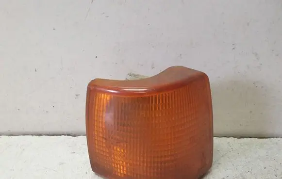 Audi 80 90 B2 Front indicator light 42702R6