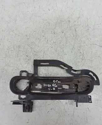 Audi A6 S6 C6 4F Front door exterior handle/bracket 