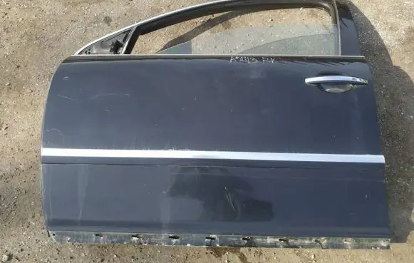 Volkswagen Phaeton Front door juodos