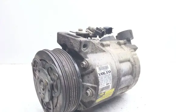 Volvo V70 Air conditioning (A/C) compressor (pump) 31305833