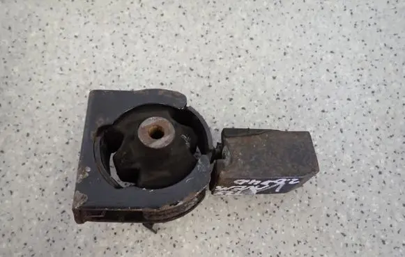 Toyota Avensis T250 Engine mount vacuum valve 