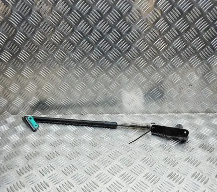 Toyota Yaris Cross Tailgate/trunk strut/damper 689500D230