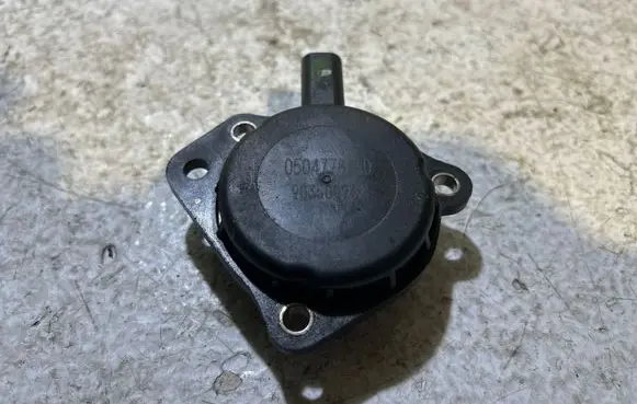 Dodge Challenger Camshaft pulley/ VANOS 05047788AD 905100762