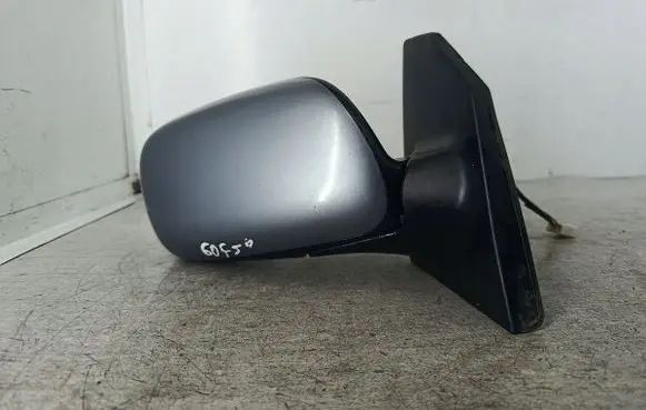 Toyota Corolla E120 E130 Front door electric wing mirror 