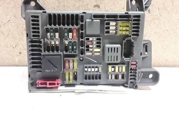 BMW X5 E70 Fuse module 9204670 9224175