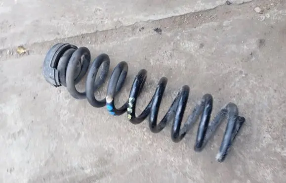 Mercedes-Benz E W213 Rear coil spring
