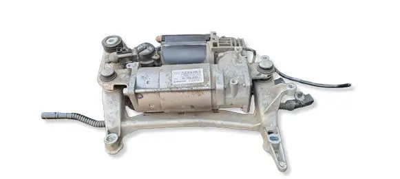 Audi Q7 4L Air suspension compressor/pump 7L8616006F