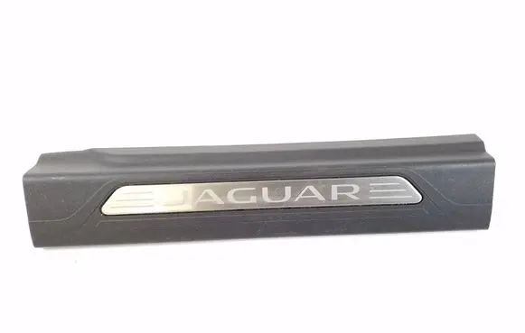 Front sill trim cover