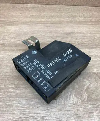 Seat Toledo I (1L) Comfort/convenience module 1L0959875