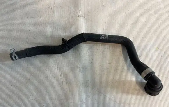 Volvo XC60 Engine coolant pipe/hose 32339327