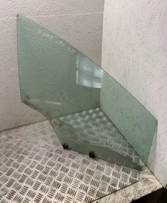 Peugeot 5008 Front door window glass four-door E243R000929