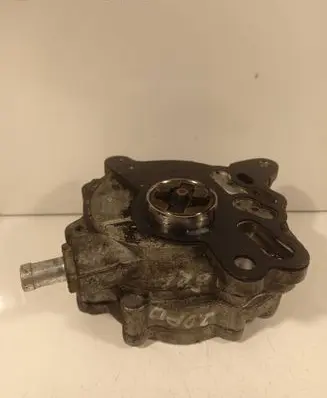 Volkswagen Touran I Vacuum pump 03G145209C 070206B