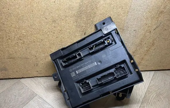 Audi A4 S4 B8 8K Comfort/convenience module 8K0907064GE 8K0907064FE 8K0907461A