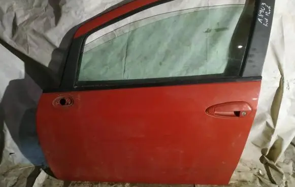 Fiat Punto (188) Front door oranzines