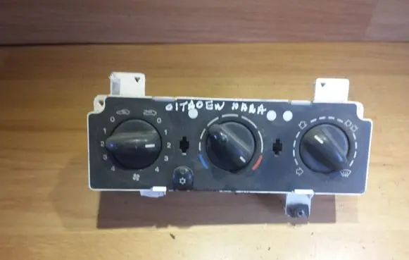 Citroen Xsara Climate control unit 01D02