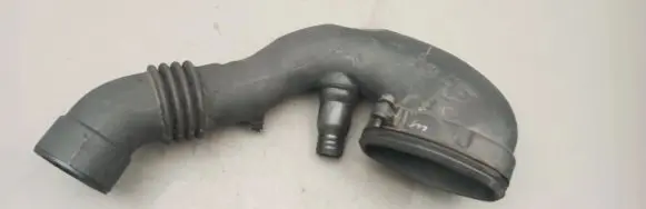 BMW X3 E83 Turbo air intake inlet pipe/hose 7790552