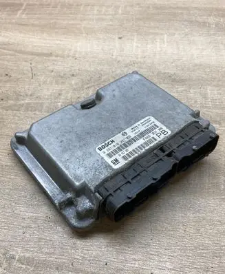 Opel Astra G Engine control unit/module ECU 24417167 0281010267