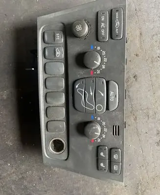 Volvo V70 Climate control unit