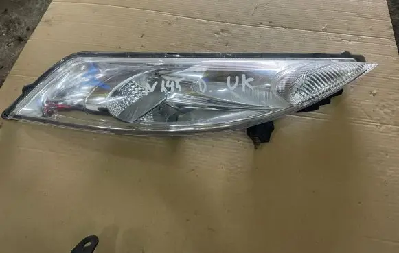 Nissan Juke I F15 Headlight/headlamp 14492