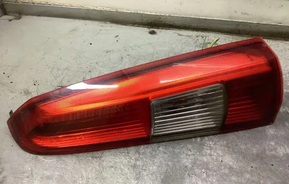 Volvo V70 Rear/tail lights 9154494
