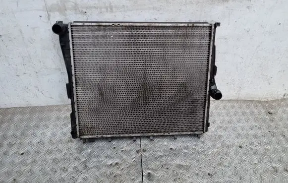 BMW X3 E83 Coolant radiator 3104593 3400013 17113400013