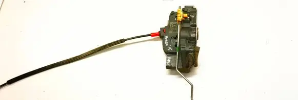 Opel Mokka Rear door lock 13579548