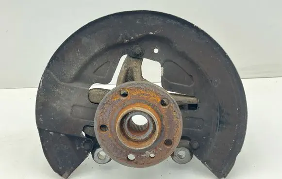 Volvo V60 Front wheel hub 6G91