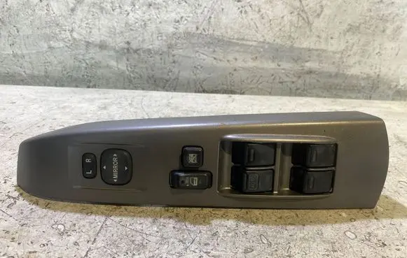 Toyota Prius (XW20) Electric window control switch 8482047050 515254