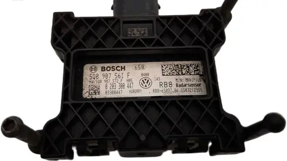 Volkswagen PASSAT B8 Distronic sensor radar 5Q0907561F 0203300447 5Q0907572F