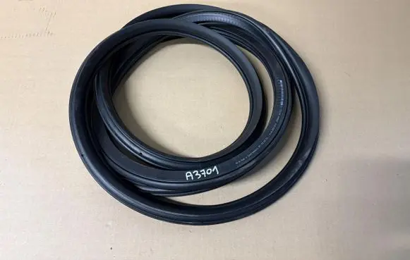Volkswagen Crafter Front door rubber seal 7C0837911J