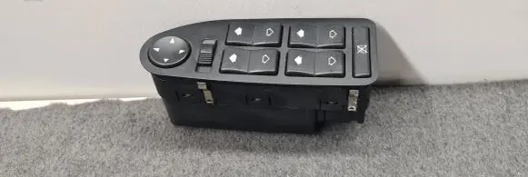 BMW 7 E38 Electric window control switch 8380644