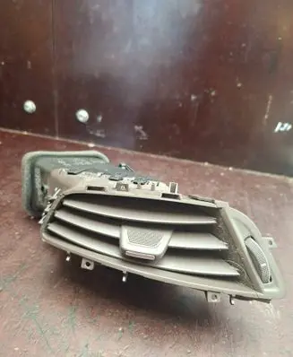 Opel Zafira C Dashboard side air vent grill/cover trim 330188061