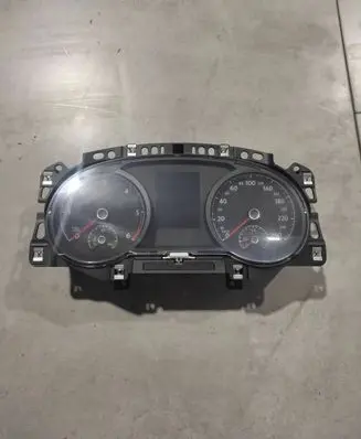 Volkswagen Golf VII Speedometer (instrument cluster) 5G0920861A