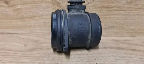 Volvo V70 Mass air flow meter 0281002730 30677999