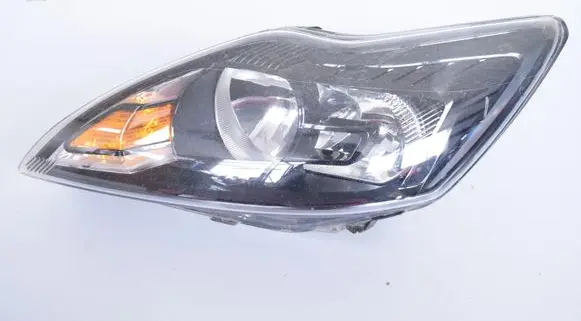 Ford Focus Headlight/headlamp 8M5113W030CE