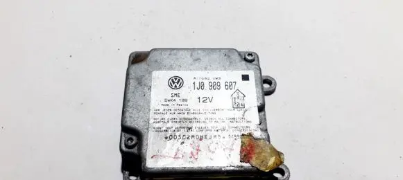 Volkswagen PASSAT B5 Airbag control unit/module 1j0909607