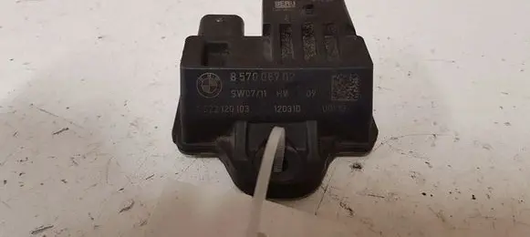 BMW 1 F20 F21 Glow plug pre-heat relay 857008702 0522120103