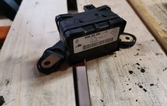 Renault Laguna II ESP acceleration yaw rate sensor 8200404858 8200404858C